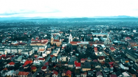 Mai multe unități de învățământ din Sighetu Marmației vor fi dotate cu mobilier, materiale didactice și echipamente digitale