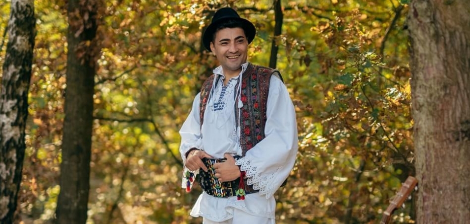 Artistul maramureșean Deți Iuga și parcursul său pe drumul muzicii; „Dumnezeu le rânduiește pe toate și nu pot decât să-I mulțumesc că am ajuns unde-s azi”