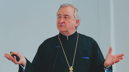 Pr. prof. univ. dr. Stelian Tofană va sluji la Biserica „Buna Vestire” și va susține o conferință la Teatrul Municipal din Baia Mare