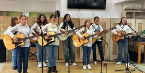 Elevii Școlii Populare de Artă Baia Mare vă invită la spectacolul de Ziua Mamei