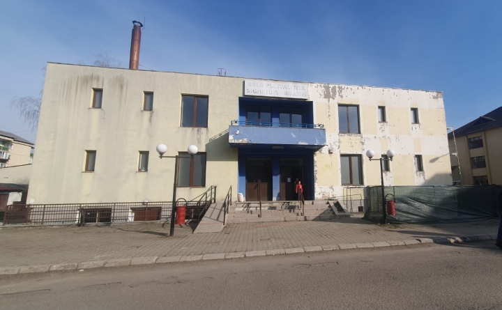 Continuă reabilitarea sălii polivalente din Sighetu Marmației