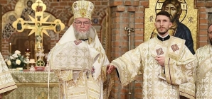 Momente emoționante: Teologul Dănuț Pop a fost hirotonit în treapta de diacon