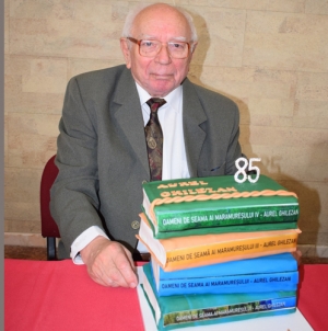 La ceas aniversar, prof. Aurel Ghilezan a lansat cele patru volume ale seriei ”Oameni de seamă ai Maramureșului Voievodal”