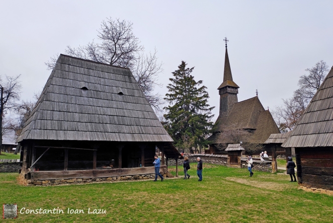 Biserica de lemn maramureșeană, atracția Muzeul Satului „Dimitrie Gusti” din București
