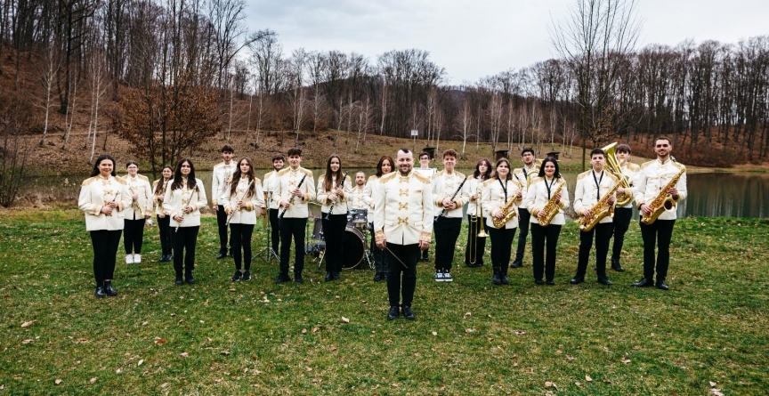 Fanfara „Stibina” din Tăuții Măgherăuș împlinește 12 ani de la înființare; „A crescut și tot înflorește pe zi ce trece”