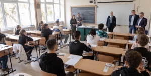 282 de elevi din 12 județe au participat la presimularea examenului de admitere la Universitatea de Medicină „Iuliu Hațieganu” Cluj-Napoca