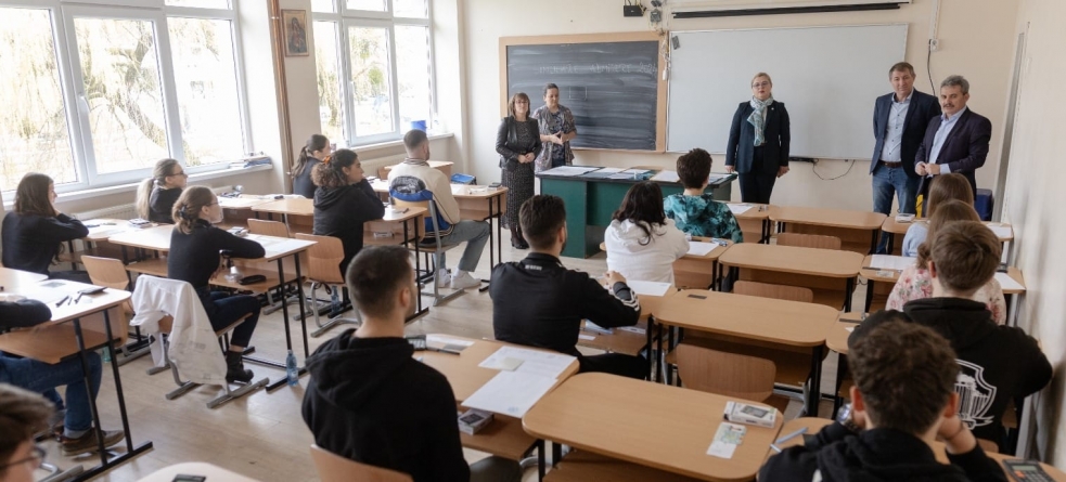 282 de elevi din 12 județe au participat la presimularea examenului de admitere la Universitatea de Medicină „Iuliu Hațieganu” Cluj-Napoca