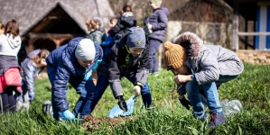 La Muzeul Satului Baia Mare s-a dat start proiectului “Plantează o floare, sădește un pom, fă-ți datoria de om…”
