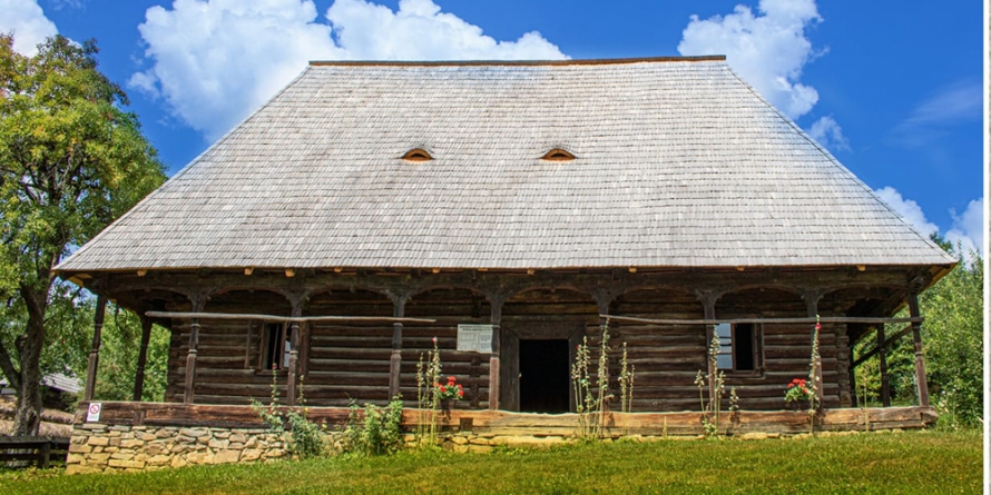Casa Bilașcu din Muzeul Satului Baia Mare – un monument de arhitectură populară care te răpește sentimental
