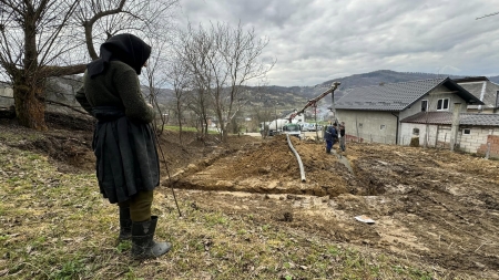 A început construcția căsuței pentru mătușa Irina din Strâmtura; E nevoie de sprijin financiar pentru realizarea proiectului