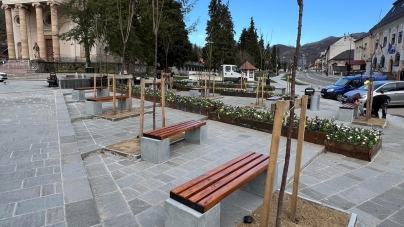 Lucrările la parcul din partea de sus a orașului Baia Sprie sunt pe ultima sută de metri