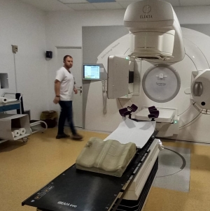 Noile dotări ale Spitalului Județean Baia Mare permit medicilor să trateze cazuri de tumori care până acum erau trimise în alte centre universitare