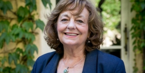 La mulți ani, Ana Blandiana!