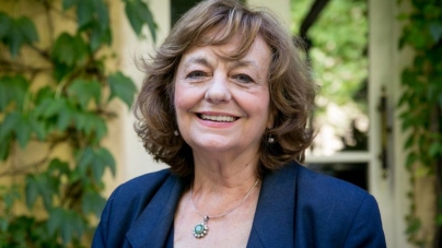 La mulți ani, Ana Blandiana!