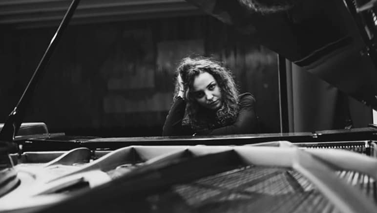 În această după-amiază: Recital de pian și vioară la Colegiul de Arte din Baia Mare