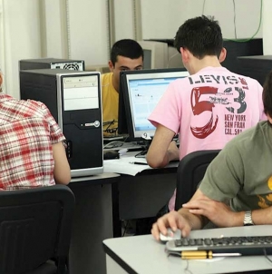 11 elevi din Maramureș vor participa la etapa națională a Olimpiadei de Informatică Aplicată – AcadNet