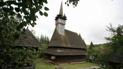 Biserica de lemn din Budești Josani este considerată o capodoperă arhitecturală
