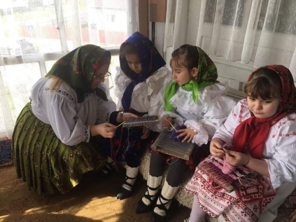 Ioana este purtătoarea tradiției maramureșene, dincolo de granițele județului