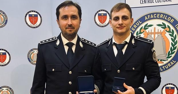 Cu prilejul Zilei Poliției Române: Doi polițiști maramureșeni au primit distincții onorifice din partea IGPR
