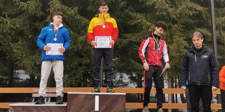 Maramureșeanul Ștefan Paul Gherghel este noul câștigător al titlului național în cadrul Campionatului Școlar de schi fond, organizat la categoria de JII, la individual clasic