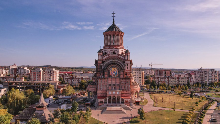 Programul liturgic al Catedralei Episcopale de Praznicul Rusaliilor – hramul lăcașului de cult
