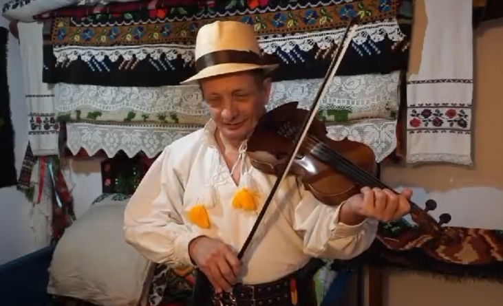 Vasile Rus din Vadu Izei, ceterașul care cântă „după inima lui”