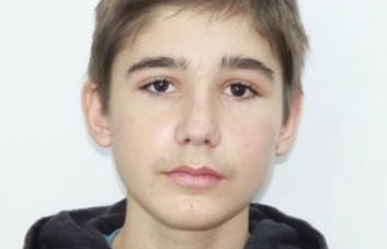 L-aţi văzut? Un tânăr de 17 ani nu a mai revenit acasă; Familia îl caută