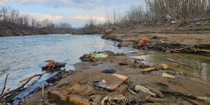 Apele Române, avertisment privind depozitarea deșeurilor în preajma râurilor