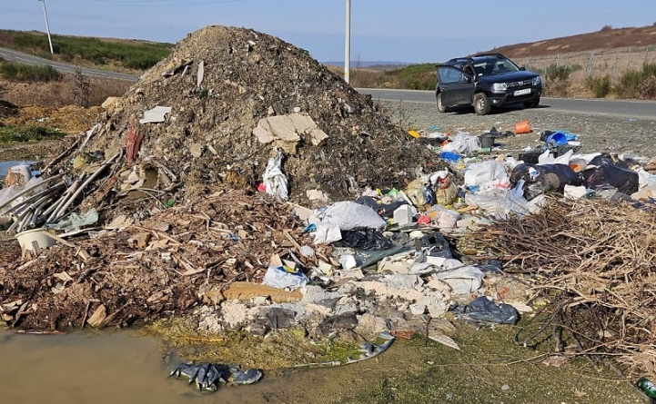 Avertismentul comisarilor Gărzii de Mediu: amenzi pentru abandonarea deșeurilor la voia întâmplării