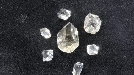 „Diamantul de Maramureș”, mineralul care poate păcăli cu ușurință datorită aspectului său unic