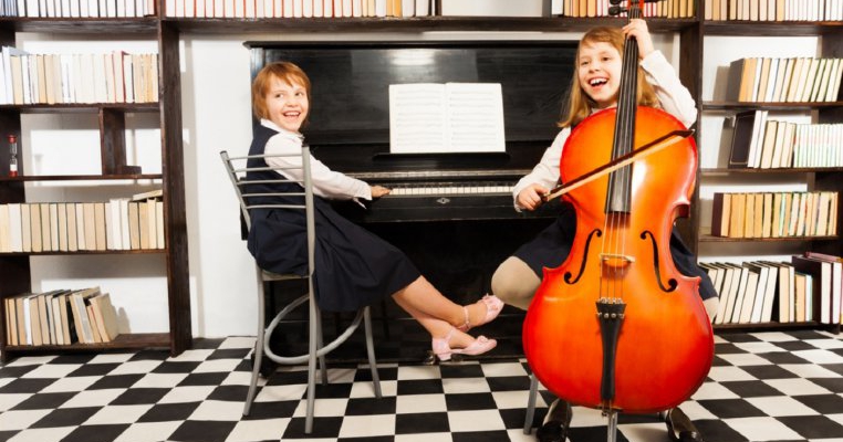 Copiii își pot testa aptitudinile la Colegiul de Arte Baia Mare