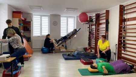 Programe personalizate de kinetoterapie, la Esperando