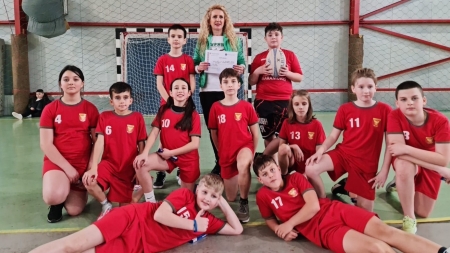 Olimpiada Națională a Sportului Școlar la Rugby Tag: Școala ”Iorga”, campioană a Județului Maramureș, la ciclul primar