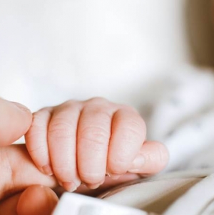 La Spitalul Județean Baia Mare se reiau cursurile de pregătire a gravidei pentru naștere și lăuzie