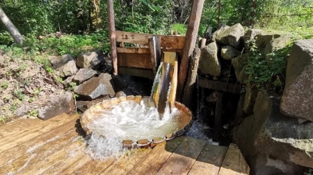 Vâltorile din Săpânţa, maşina de spălat a satului în care toată lumea e meșter popular