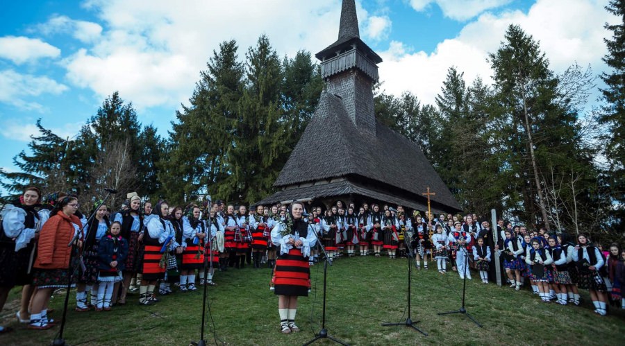 Sunteți invitați la o nouă ediție a tradiționalului și frumosului eveniment „De Florii în satul maramureșean”