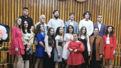 Zeci de tineri talentați și pasionați de limba și cultura franceză se vor reuni în cadrul Festivalului-concurs de cântec francofon „Chants, sons sur scène”