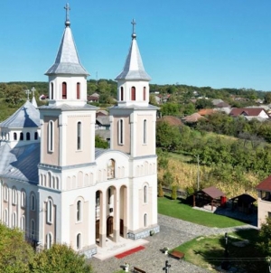 Artiști îndrăgiți vor susține un recital de pricesne la biserica din Fărcașa