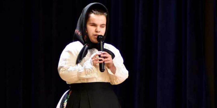 Tânăra Eliza-Elena Lazăr, un exemplu de putere și credință; „Cântările bisericești mă reprezintă cel mai mult, fiecare vers parcă îl simt cu adevărat și mă face să fiu mai aproape de Dumnezeu”