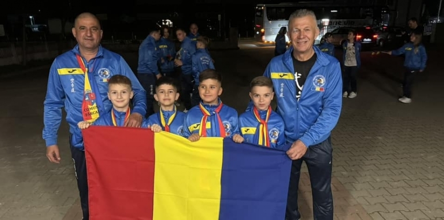 Patru sportivi din Fărcașa participă la Campionatul Mondial de Karate Shotokan din Bulgaria