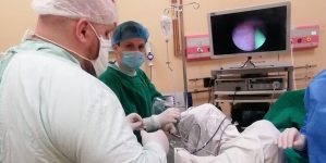 În urma recrutării a doi medici urologi și a achiziționării de aparatură, la Spitalulul Municipal Sighet se efectuează în premieră intervenții fără tăietură