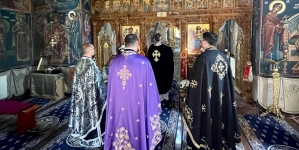 Sfânta Liturghie a Darurilor înainte sfințite la Mănăstirea Chiuzbaia