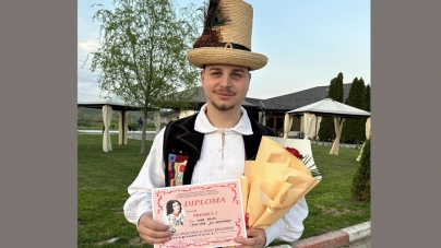 O nouă reușită: Maramureșeanul Denis Cupșe a obținut premiul I la Festivalul-Concurs Național al Cântecului Popular Românesc „Tita Bărbulescu”
