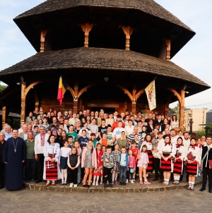 Seară duhovnicească la biserica de lemn din Baia Sprie