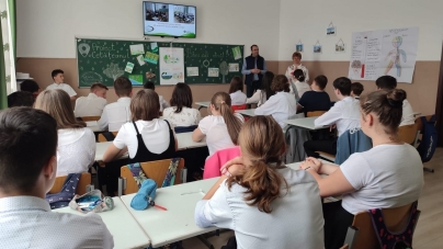 Masă caldă pentru 446 de elevi din Sighetu Marmației