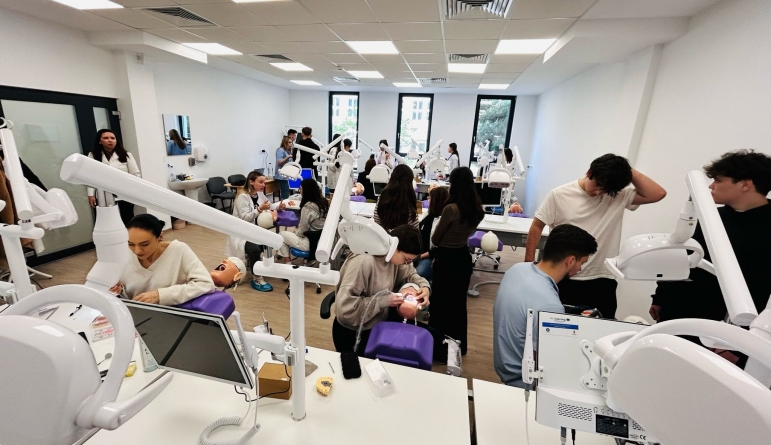 Lucaciști în vizită la Facultatea de Medicină și Farmacie din Oradea