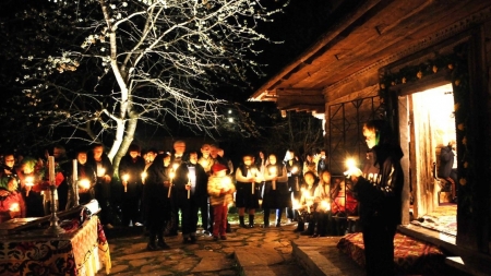 La Muzeul Satului din Baia Mare se vernisează expoziția de fotografie „Paște în Maramureș – Întoarcerea la Tradiții”