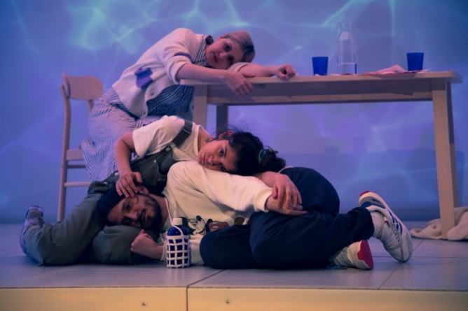 Delfini, Blue Love, Heaven sau Povești din bucătărie, la Teatrul Municipal din Baia Mare