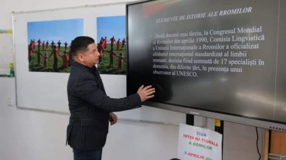Două școli din Maramureș au sărbătorit colegii lor de etnie romă