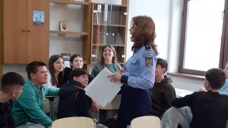 Conversație despre „Importanța vieții cotidiene” cu elevii Școlii Gimnaziale Cicârlău